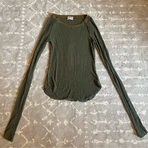 Women’s free people long sleeve thin material top